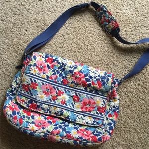 Vera Bradley messenger bag